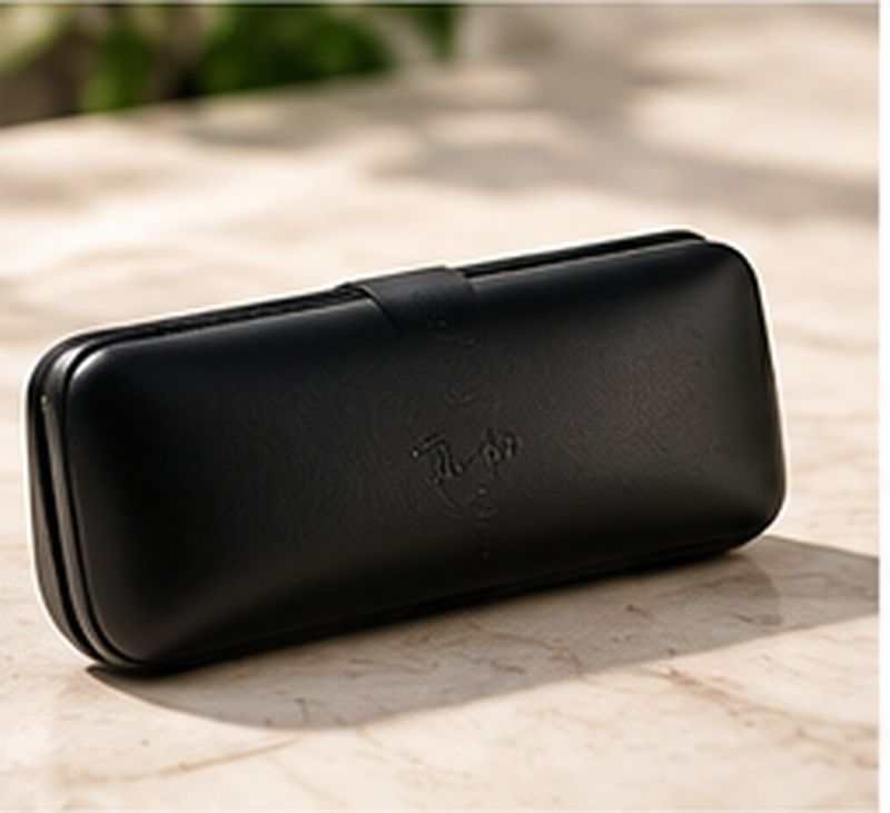 Estuche rígido negro